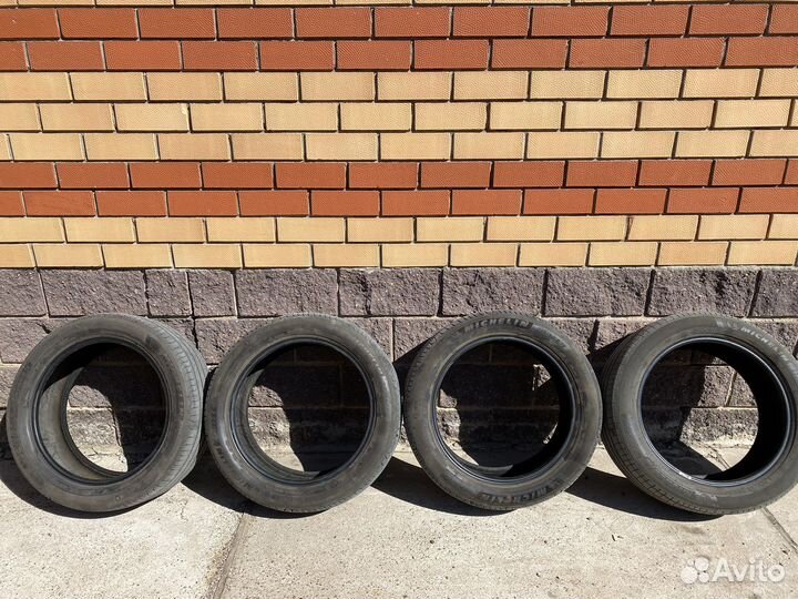 Michelin Primacy 4 235/50 R19