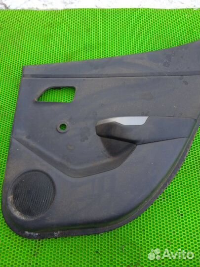 Обшивка карта двери задняя правая Kia Rio 3 G4FA