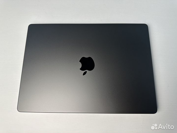 MacBook Pro 14 2023 M3 Pro 18/512Gb новый гарантия