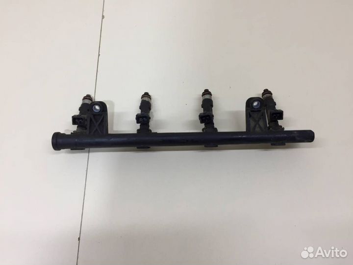 Рейка топливная рампа Renault Logan 2 2014