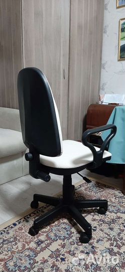 Компьютерное кресло