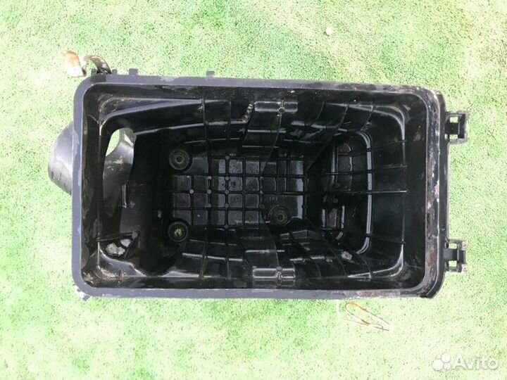 Корпус воздушного фильтра Lexus Rx300 XU10