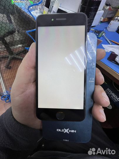 Дисплей iPhone 8 / se2020