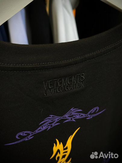 Футболка vetements