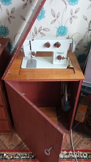 Швейная машинка чайка 142м б/у