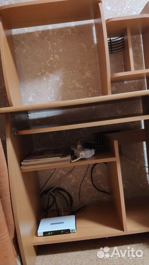 Компьютерный компактный столик