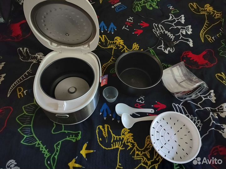 Мультиварка новая