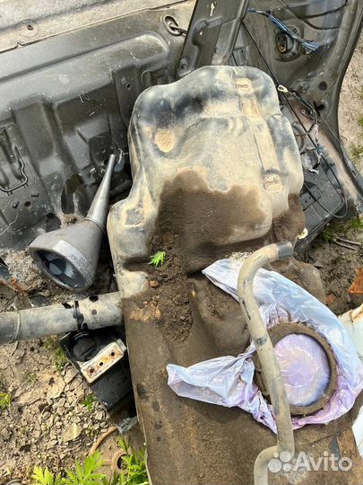 Бензобак топливный бак Sprinter w906 Спринтер