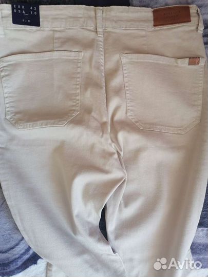 Джинсы светло-бежевые