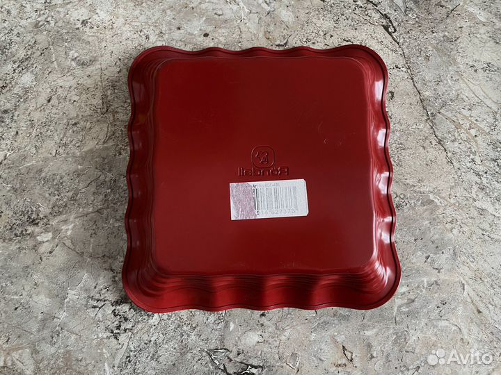 Форма универсальная Rondell Wavy RDF-436, 25х25 см