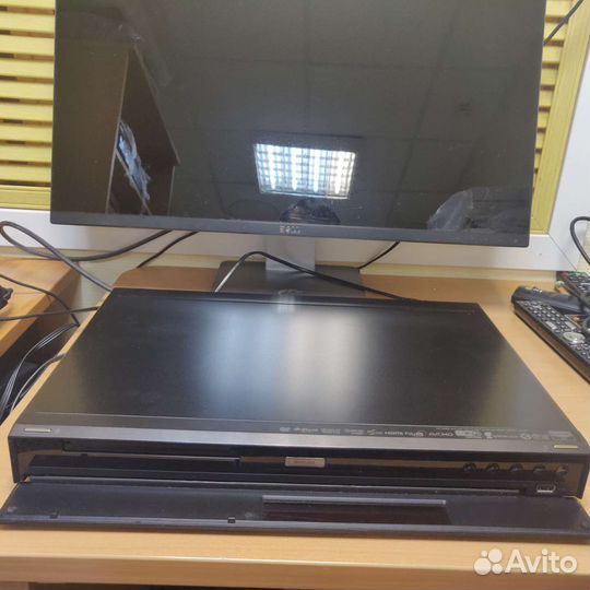 Blu-ray/HDD-плеер LG BD590 идеал