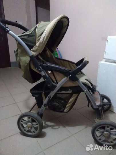 Прогулочная коляска