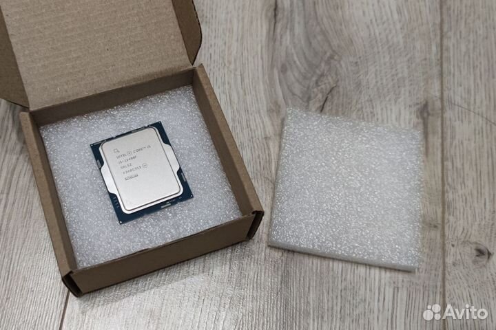 Intel Core i5-12400F