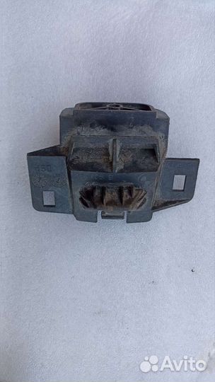 BMW E65 кронштейн салонного фильтра