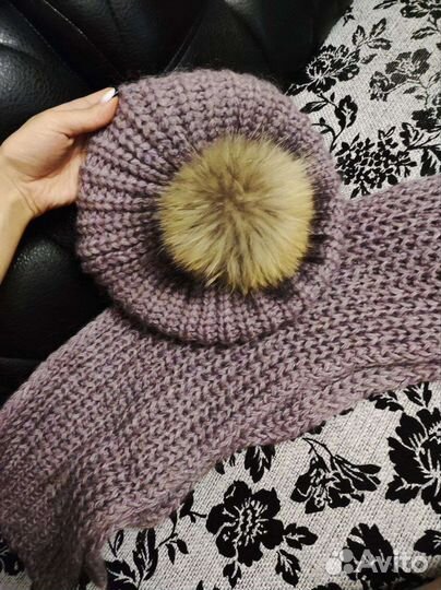 Берет с шарфом