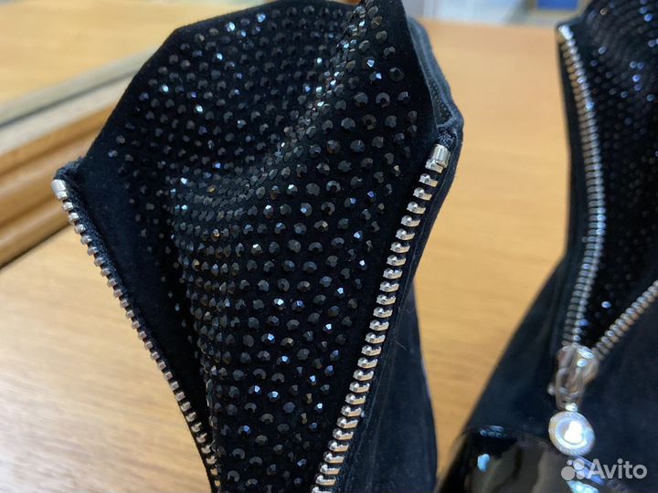 Ботинки женские