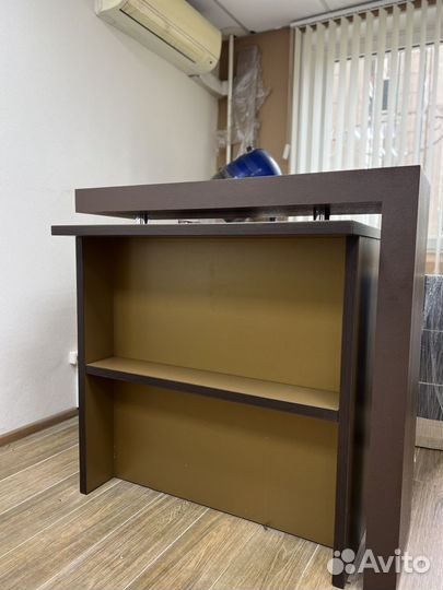 Стойка администратора - ресепшен