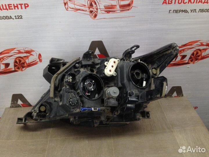 Фара правая Lexus LX570 (2007-2012)