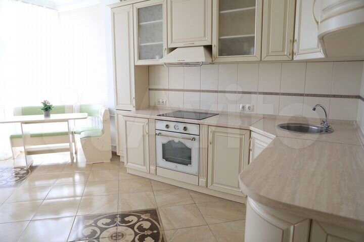 2-к. квартира, 78 м², 9/18 эт.