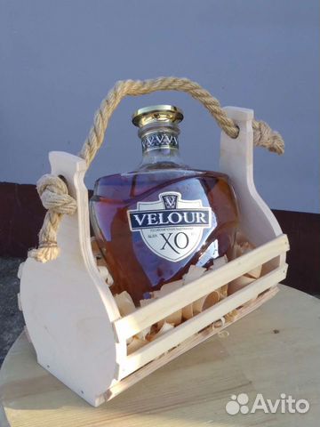 Ящики, корзины подарочные для спиртного из дерева