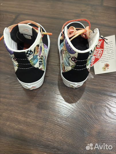 Кроссовки кеды