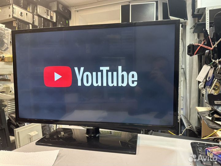 Телевизор Samsung 32 дюйма(81см) SMART tv