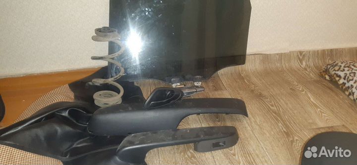 Стекло заднего правых двери хонда фит