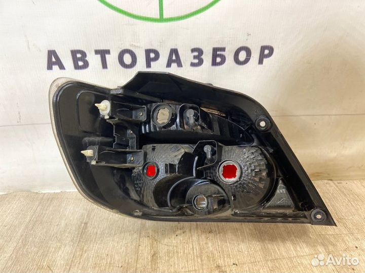 Фонарь в крыло задний правый Mitsubishi Outlander