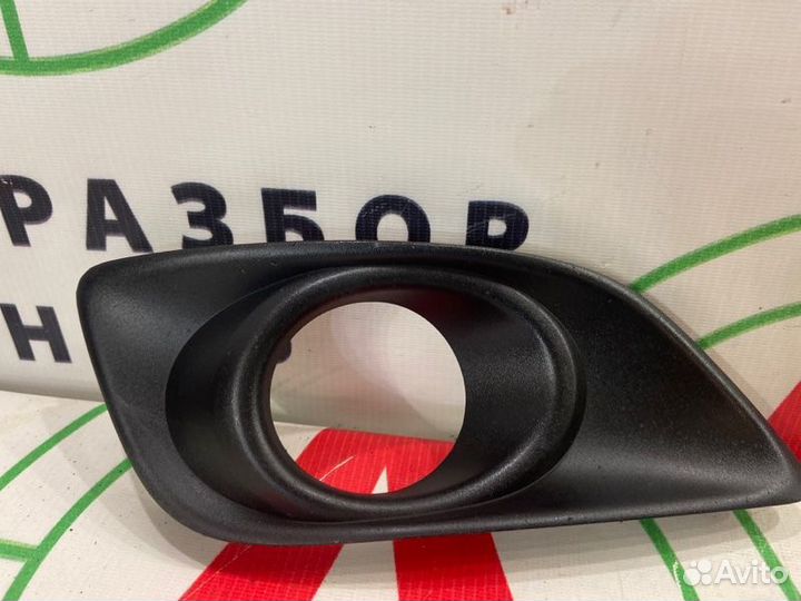 Фара противотуманная передняя Toyota Avensis T25