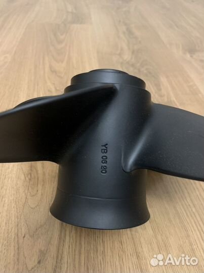 Винт гребной Solas Amita-4