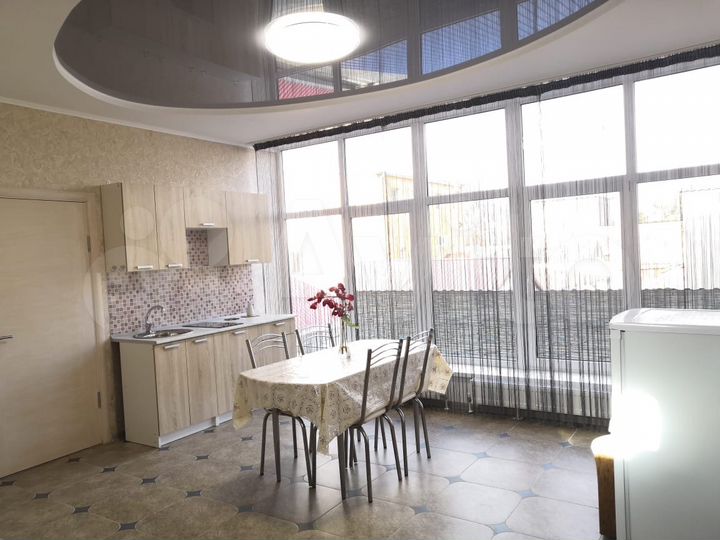 Комната 24 м² в 2-к., 1/3 эт.