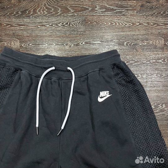 Спортивки Nike