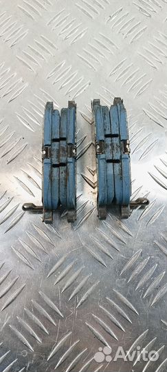 Задние тормозные колодки Nissan Juke F15