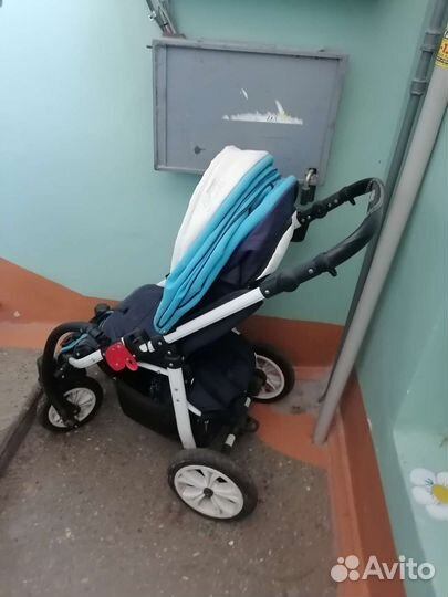Прогулочная коляска