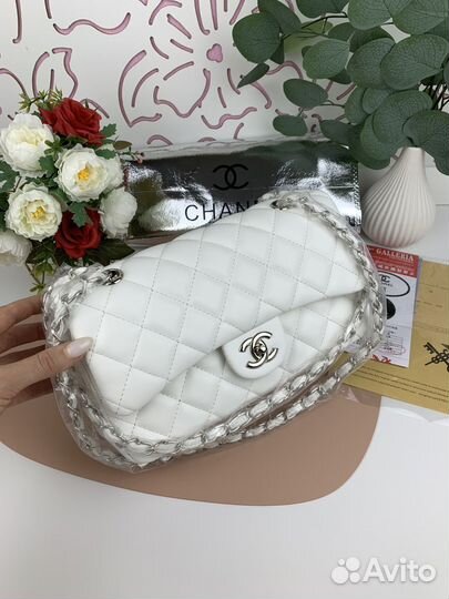 Сумка chanel белая