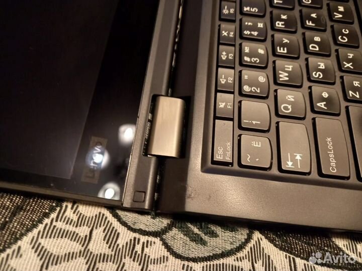 Lenovo thinkpad x13 yoga get 1 (i7 -10610U)