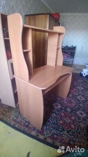 Компьютерный стол