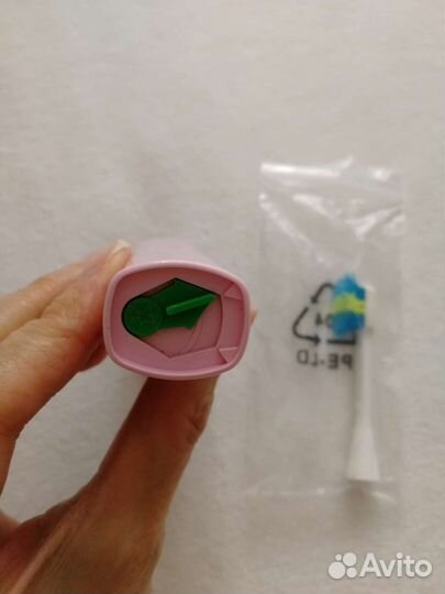 Электронная зубная щетка