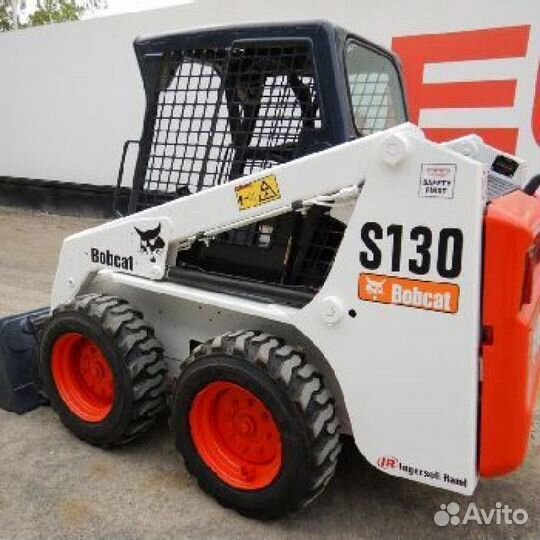 Стекло заднее на Погрузчик Bobcat S130/150/160