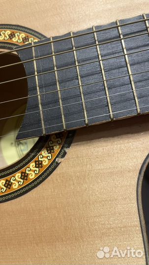 Акустическая гитара