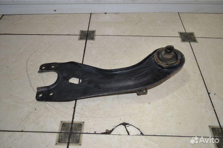 Рычаг задний правый продольный Kia Ceed