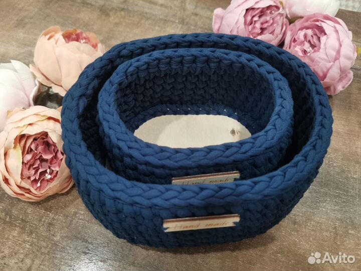 Набор вязаных корзинок 2 шт