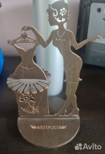 Салфетница из дерева