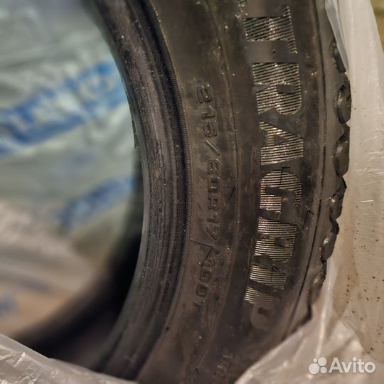 Goodyear UltraGrip 215/60 R17