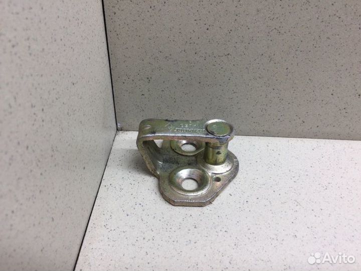 Ответная часть замка двери Renault Megan 1