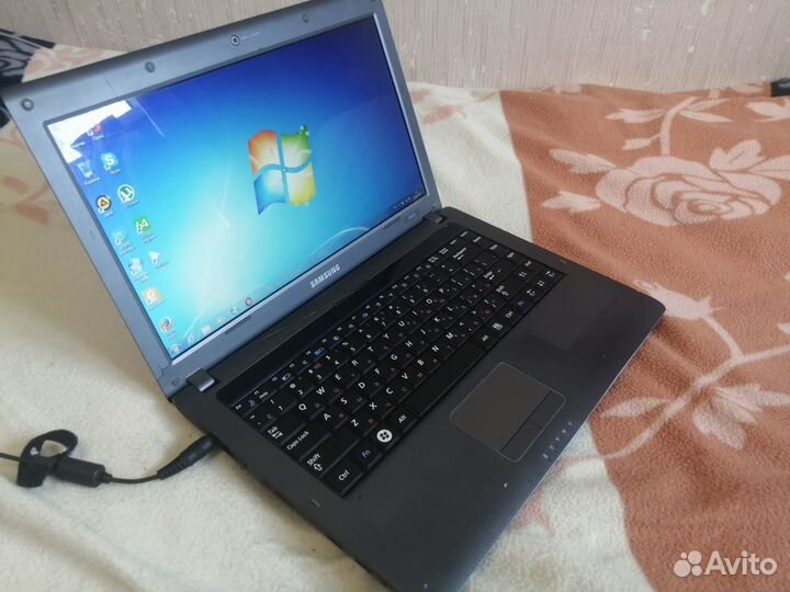 Ноутбук Samsung R425
