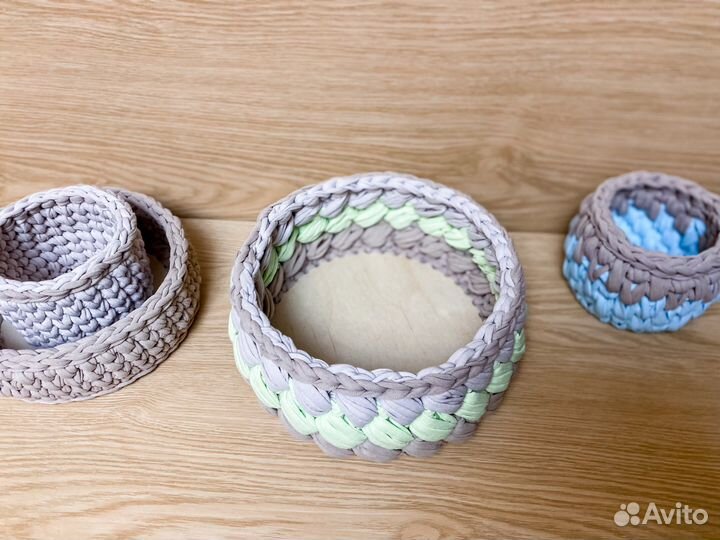 Корзинка вязана интерьерная