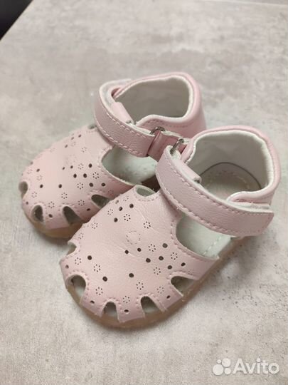 Детская обувь на девочку