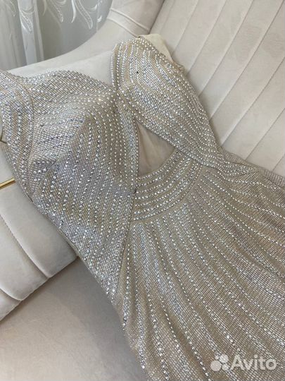 Вечернее платье