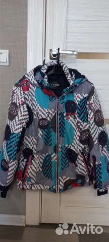 Куртка спортивная 44